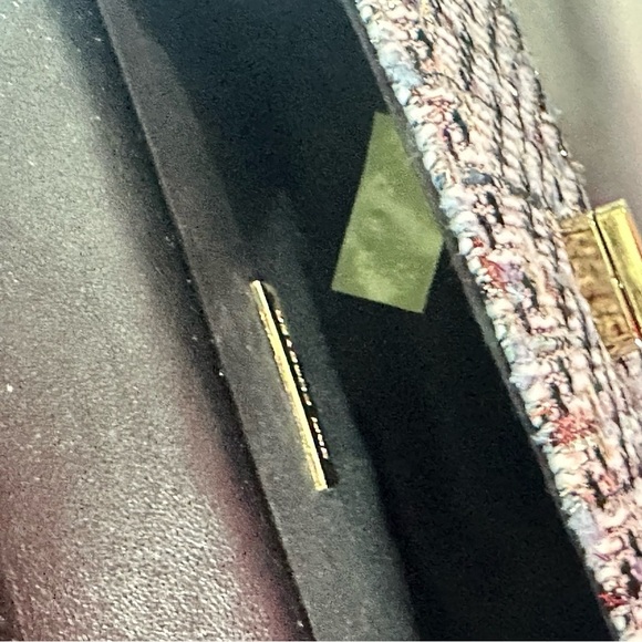 Chic Tweed Shoulder Bag with Gold Chain - Picture 7 of 12